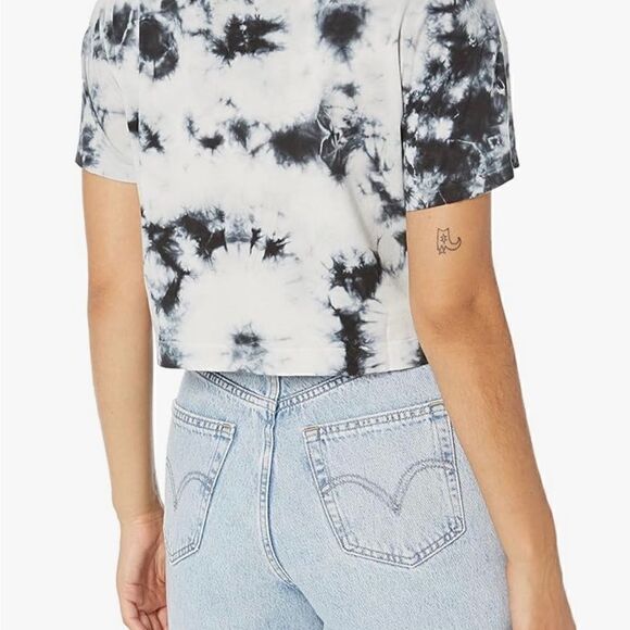 Splendid Tie dye black and white cropped t shirt with scrunchie NWT size medium - Picture 2 of 14